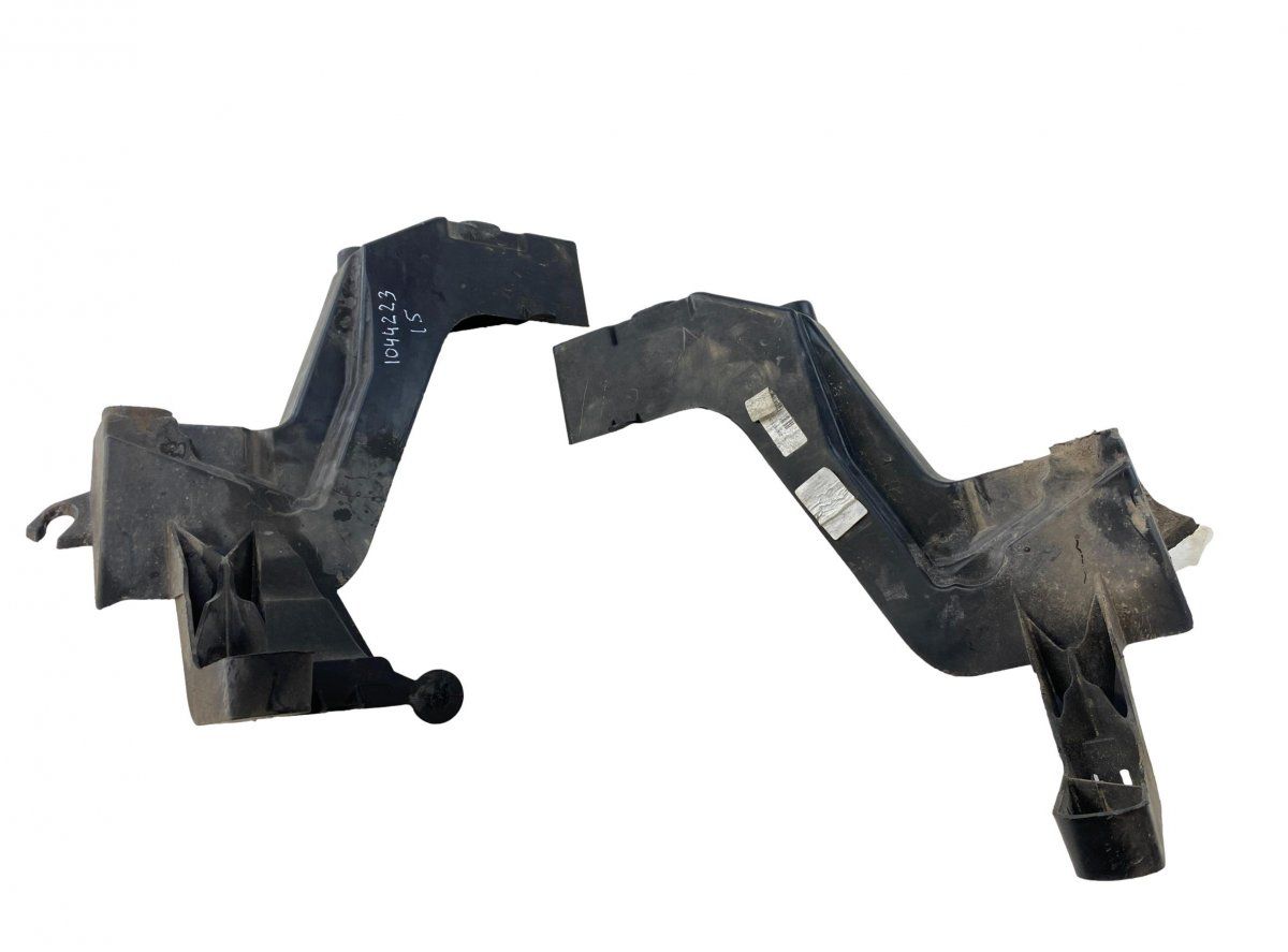 68223399AA 68223400AA Headlight mounting/bracket, set JEEP GRAND CHEROKEE IV (WK, WK2) (2010-2021)