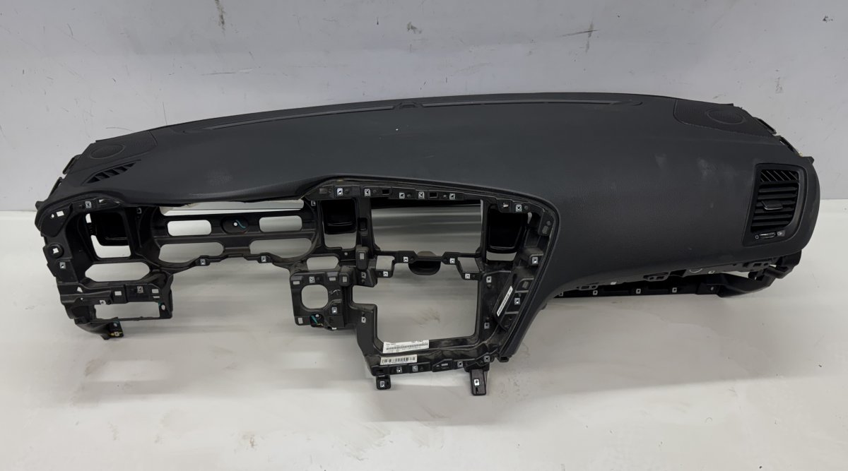 Kia Optima (TF) Dashboard 847102T100 Dashboard KIA OPTIMA III (TF) (2010-...