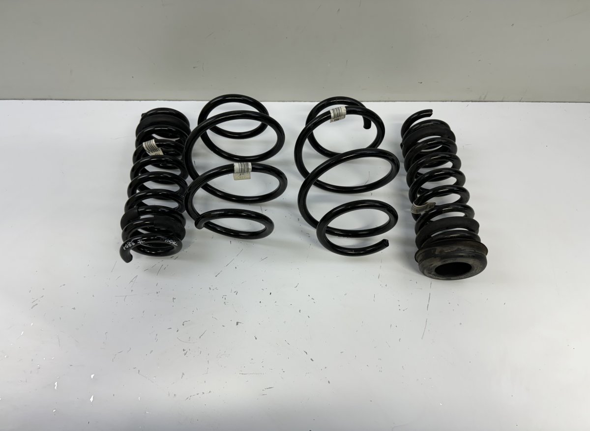 BMW 3 (F30 / F31) Coil / leaf springs set 31302463685 33502463688 Coil / leaf springs set...