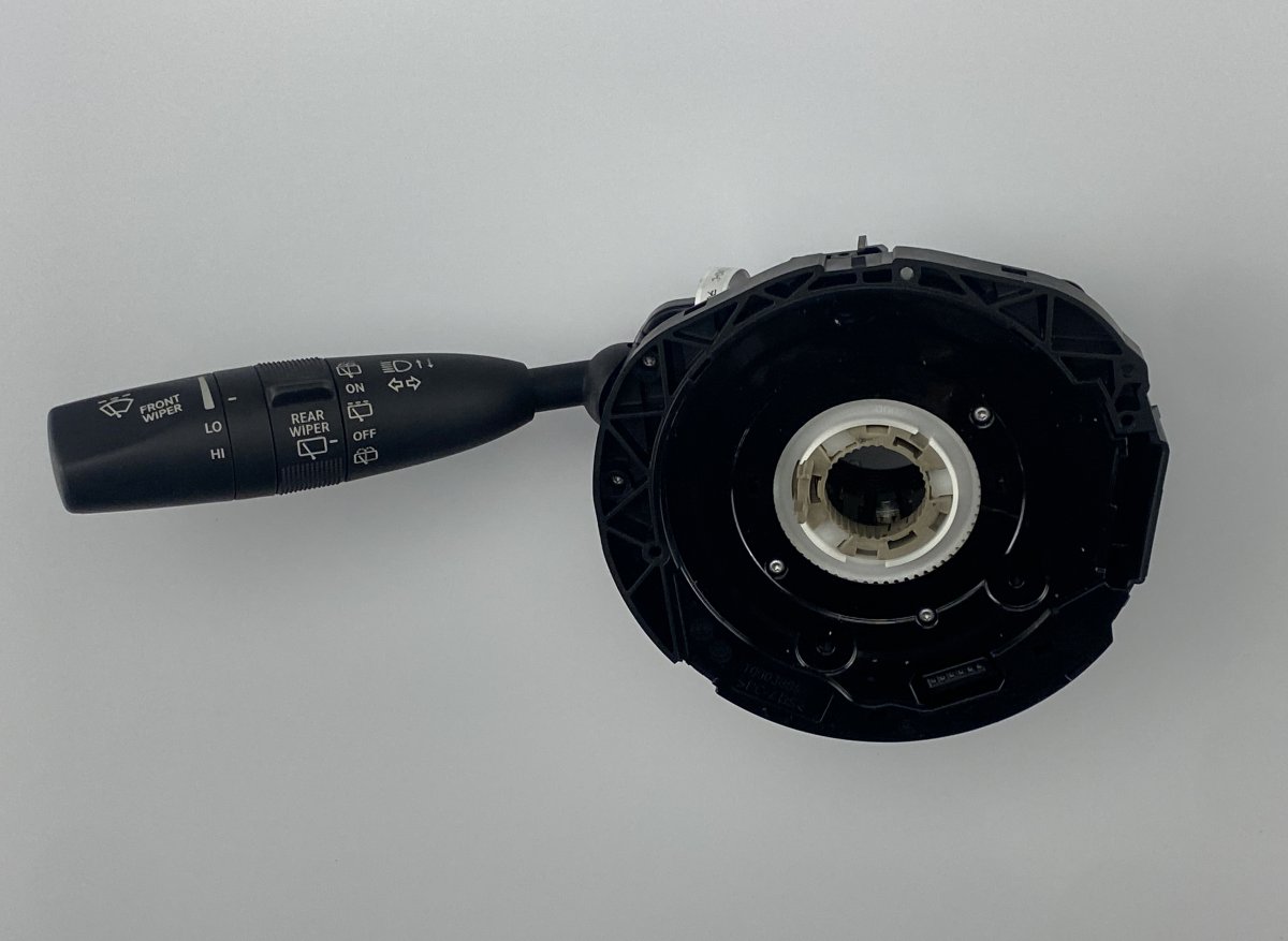 Jeep Grand Cherokee (WK) Indicator + wiper switch (stalk) 10003886 Indicator + wiper switch (stalk) JEEP ...