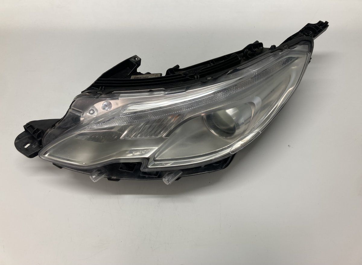9677810180 90015175 Headlight left PEUGEOT 2008 I (A94) (2013-2019)