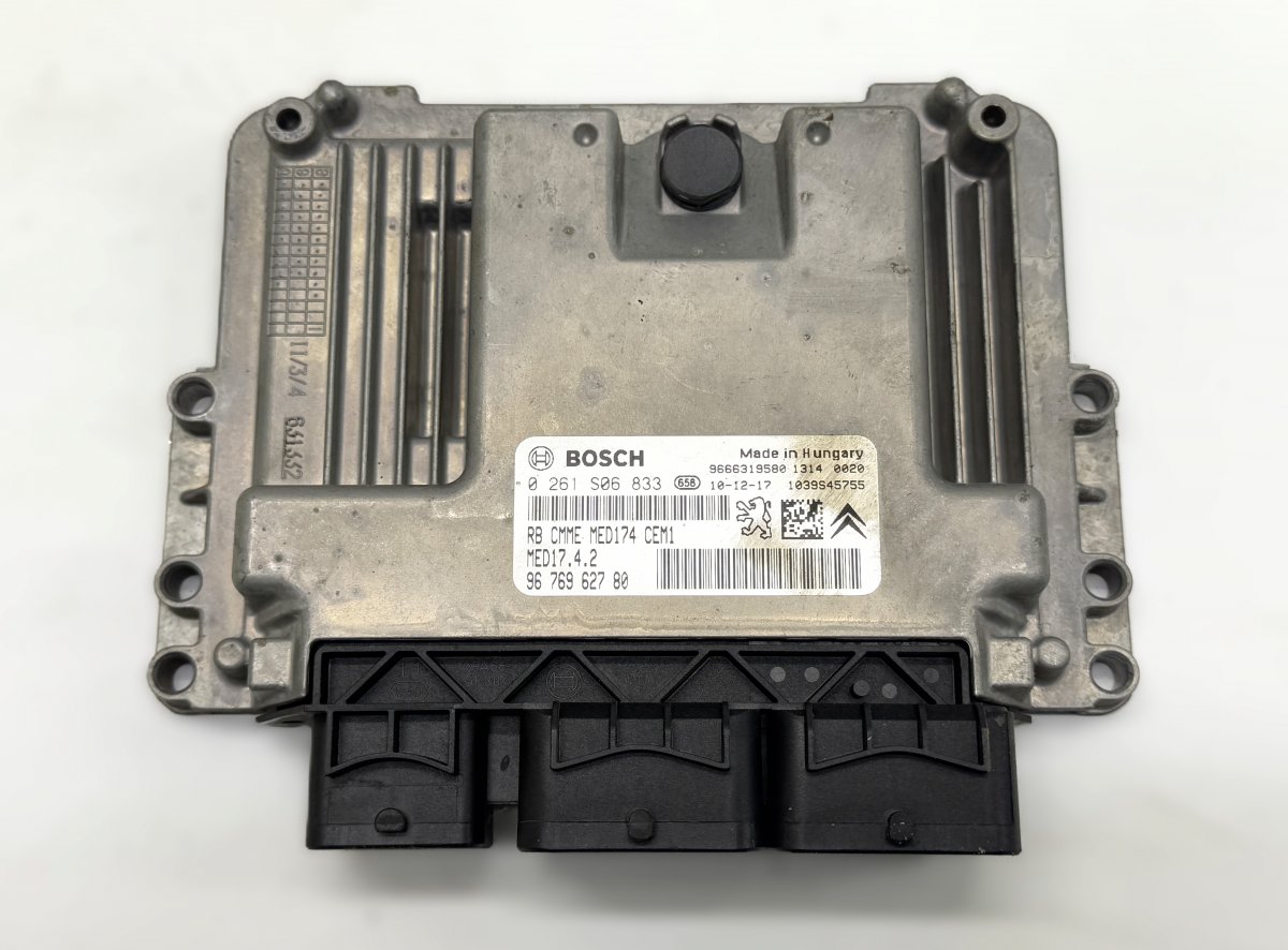 Peugeot 508 Engine Control Unit / module (ECU) 9666319580 0261S06833 Engine Control Unit / mod...