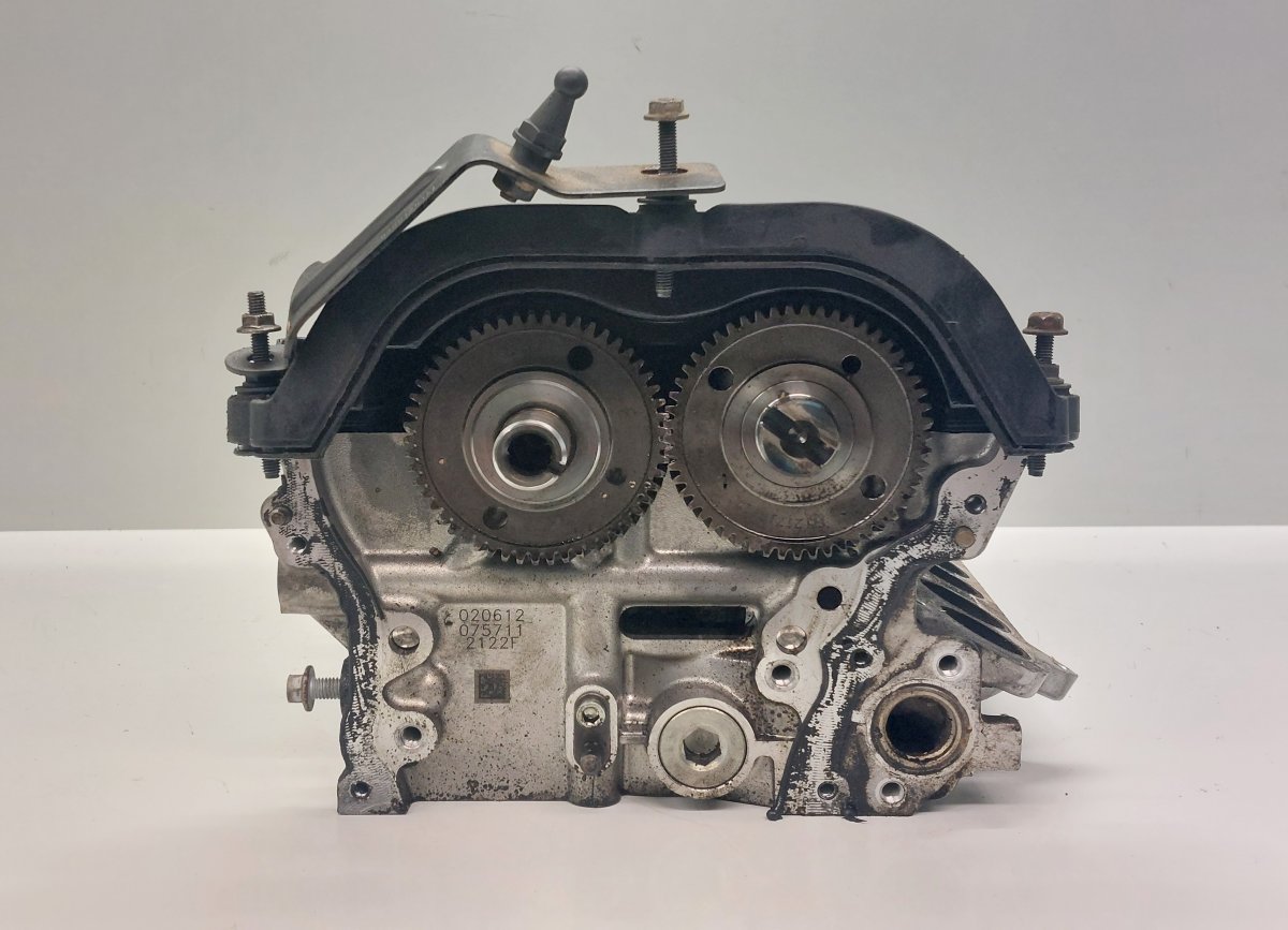 Jeep Grand Cherokee (WK) sylinterikansi 90352082F Cylinder Head JEEP GRAND CHEROKEE IV ...