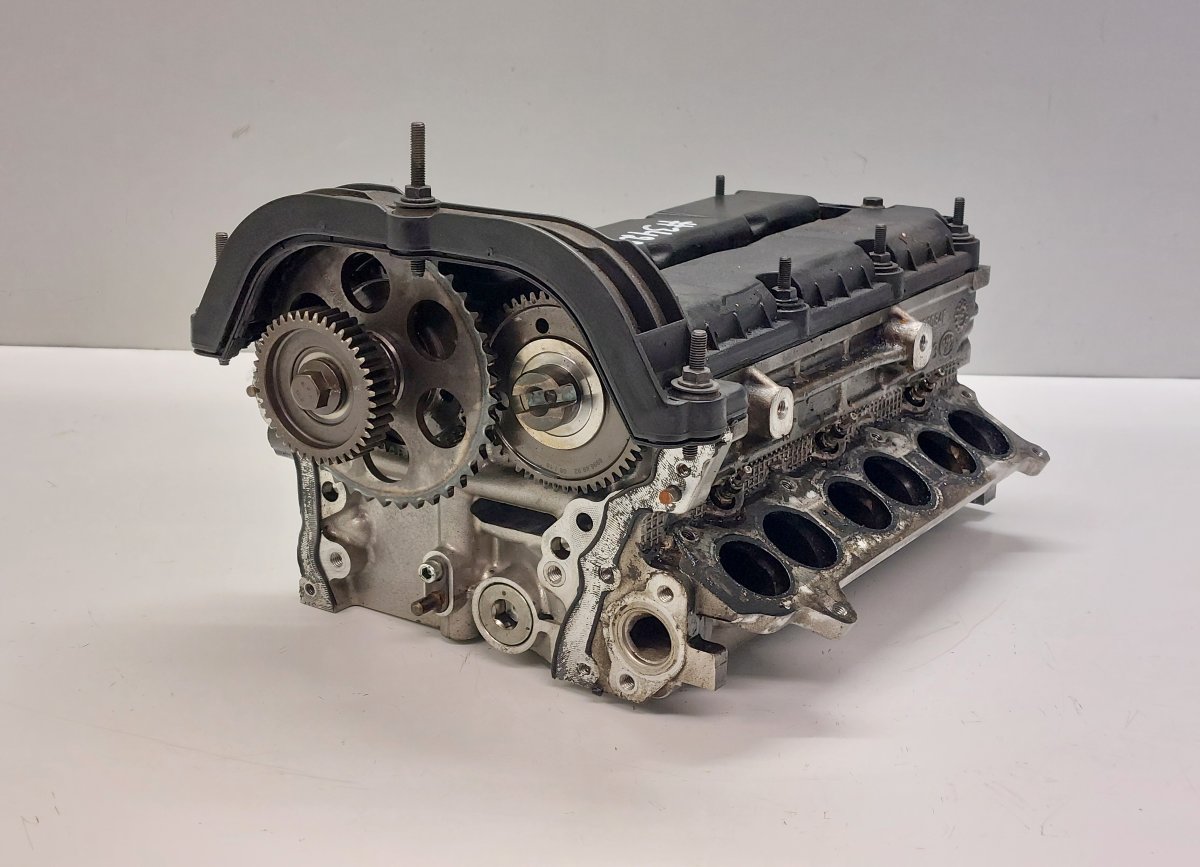 Jeep Grand Cherokee (WK) sylinterikansi 90352084F Cylinder Head JEEP GRAND CHEROKEE IV ...