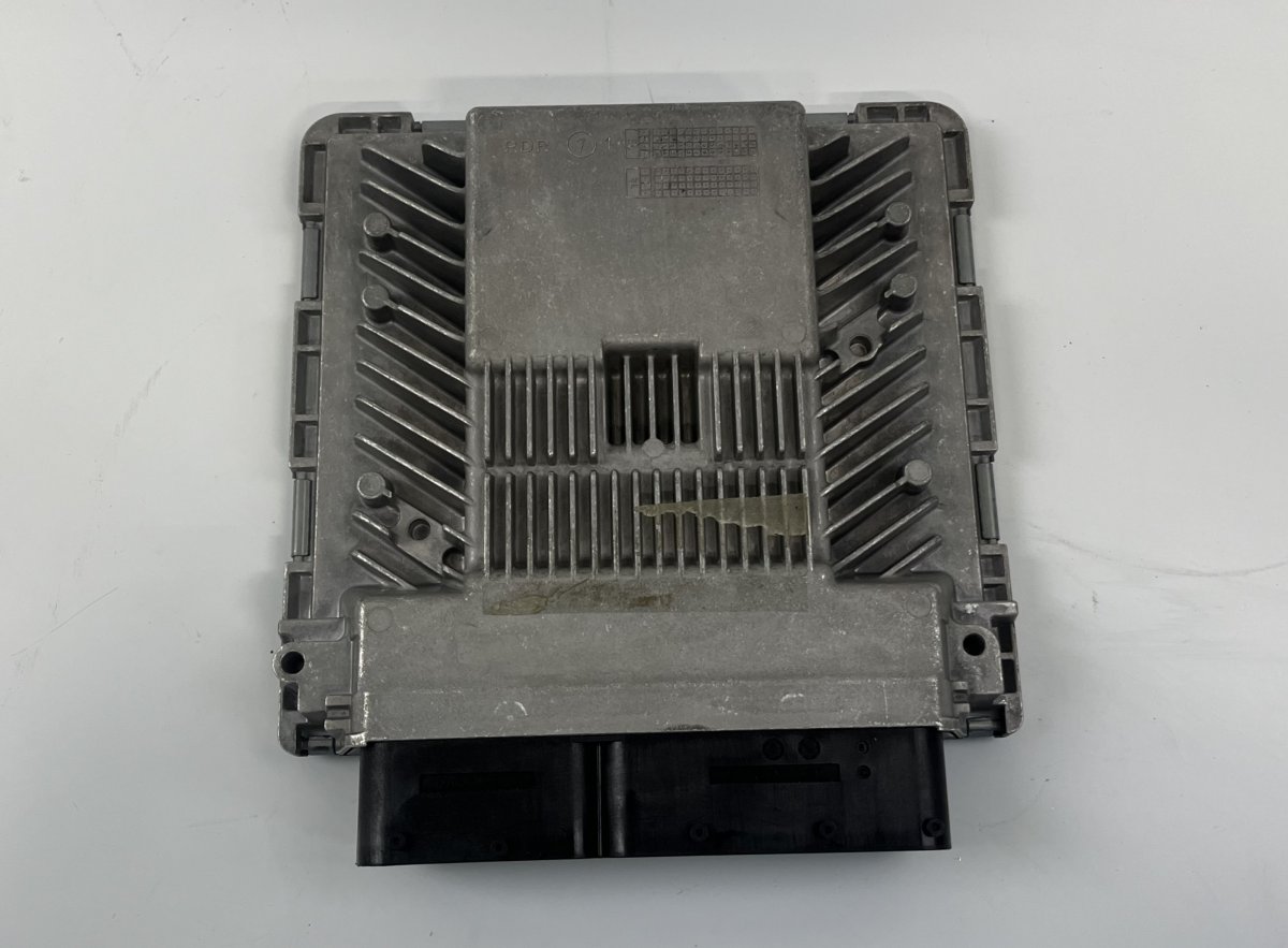 Audi A5 (B8) Engine Control Unit / module (ECU) 8K5907551D Engine Control Unit / module (ECU) A...
