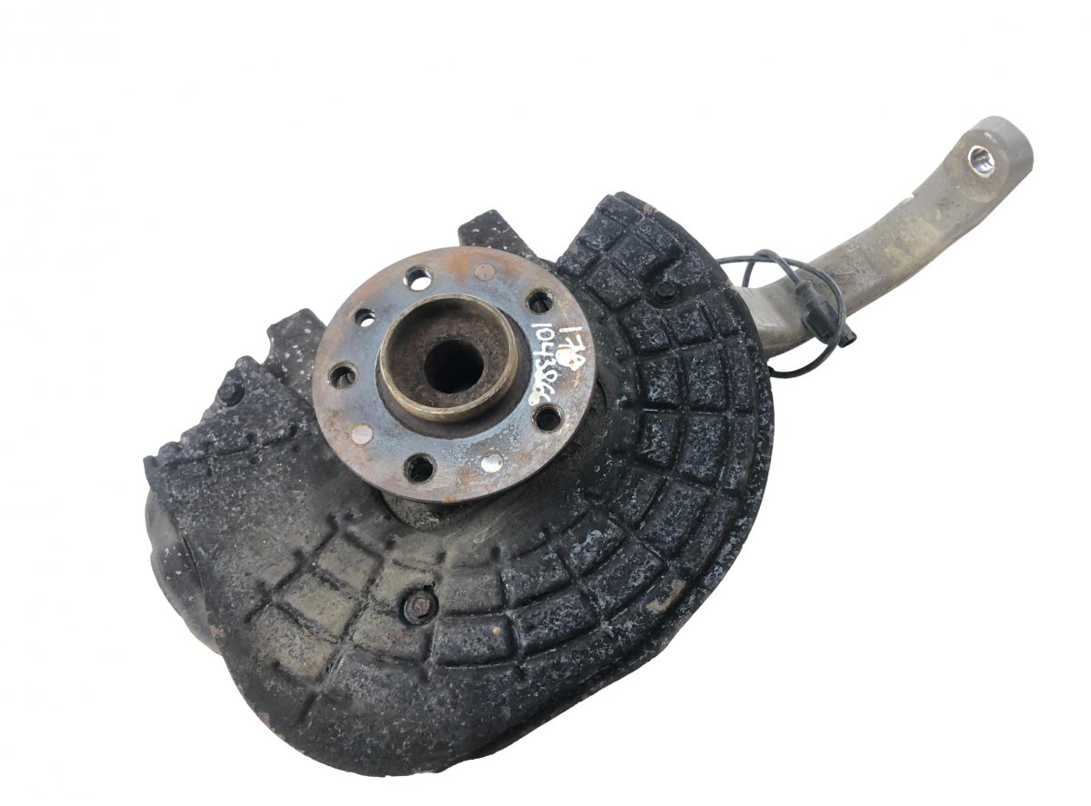 Maserati Ghibli Wheel bearing housing front left 670004761 Wheel bearing housing front left MASE...