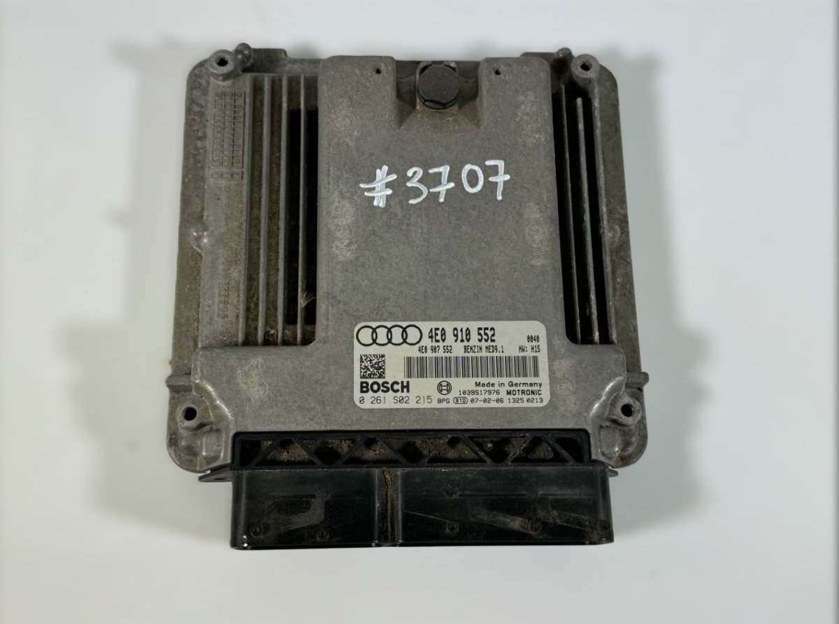 Audi A8 (D3) Engine Control Unit / module (ECU) 4E0910552 4E0907552 0261S02215 Engine Control U...