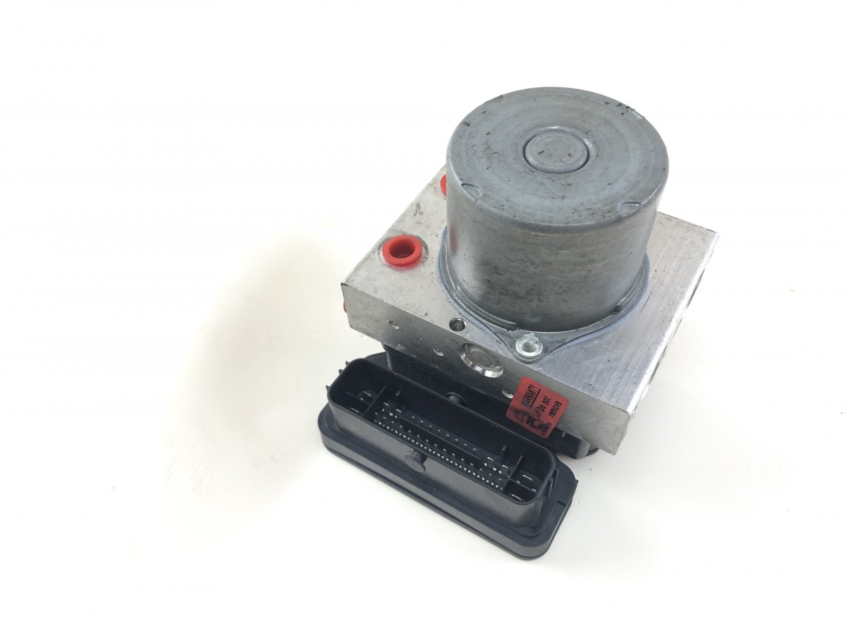 Toyota Corolla ABS hydraulic unit / pump 4454002D71 ABS hydraulic unit / pump TOYOTA COR...