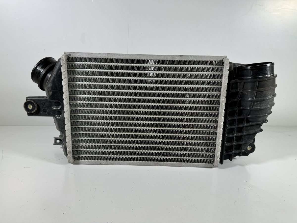 Subaru Levorg Välijäähdytin / Intercoolerin  21821AA061 Intercooler SUBARU LEVORG I (VM) (20...