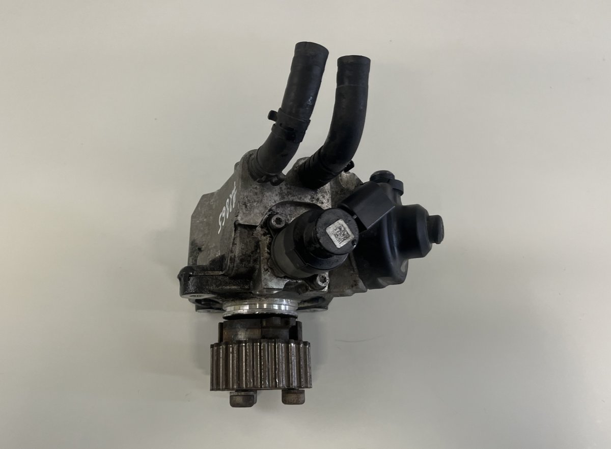 Audi Q5 (8R) Fuel injection pump, diesel 03L130755AE 0445010535 Fuel injection pump, die...