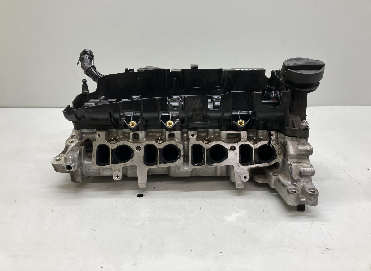 BMW 2 (F22 / F23) cilindro galvutė