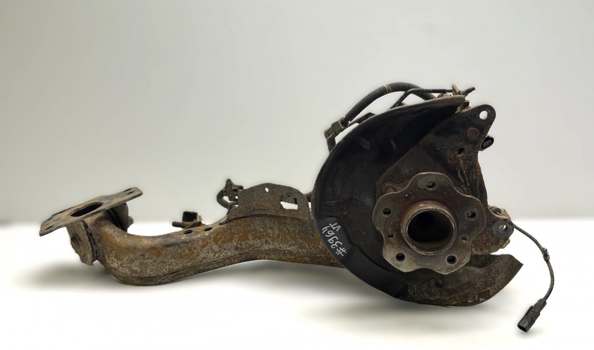 Nissan Qashqai (J11) Wheel bearing housing rear left 555024EG0A Wheel bearing housing rear left NISS...