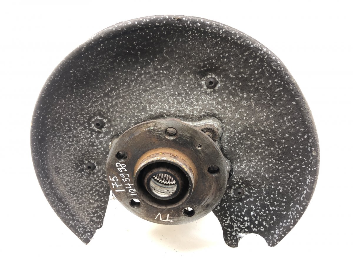 Porsche Macan Wheel bearing housing rear left