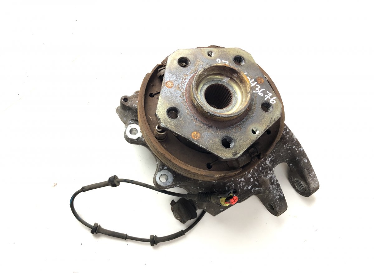 Maserati Quattroporte Wheel bearing housing rear left 208334 Wheel bearing housing rear left MASERATI...