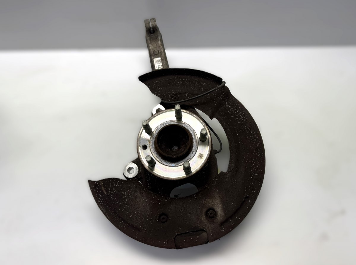 Jaguar XF Wheel bearing housing front right GX633K185AA Wheel bearing housing front right J...