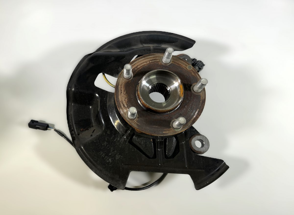 Mazda 6 (GJ / GL) Wheel bearing housing front right GBFN33021 Wheel bearing housing front right MAZ...