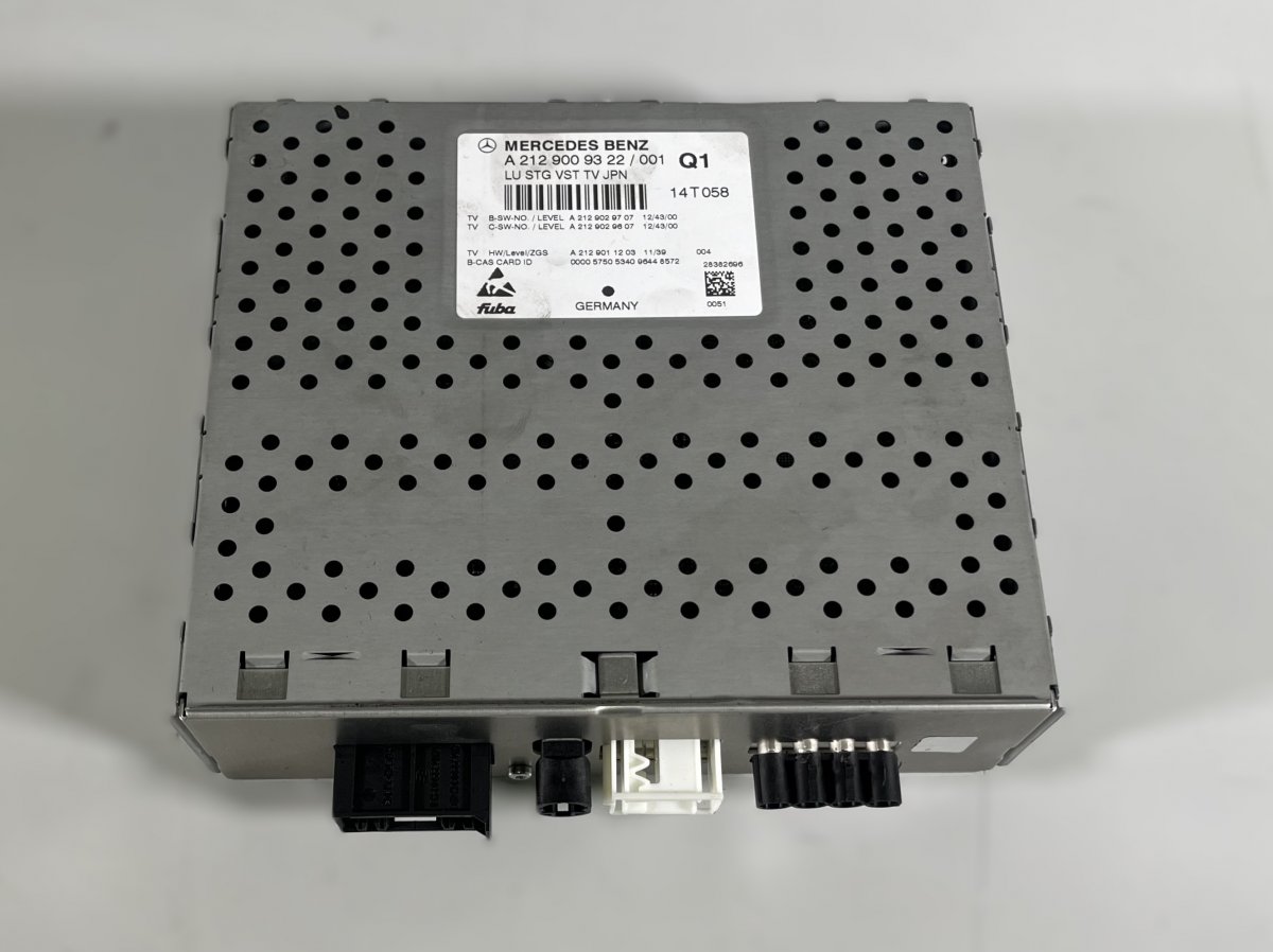 Mercedes-Benz A (W176) TV - Receiver (Tuner) A2129009322 TV - Receiver (Tuner) MERCEDES-BENZ...