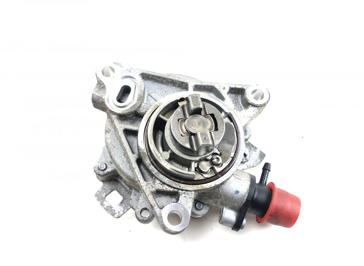 Volvo XC40 / EX40 Vacuum Pump, engine 32257020 Vacuum Pump, engine VOLVO XC40 / EX40 ...