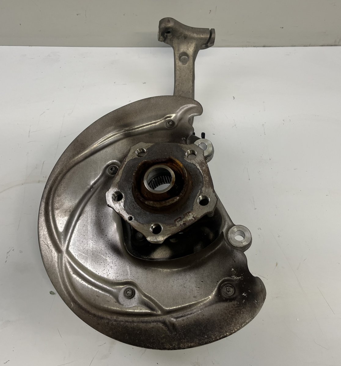 Audi A4 (B8) Wheel bearing housing front left 8W0407241F 8W0615311C Wheel bearing housing fro...
