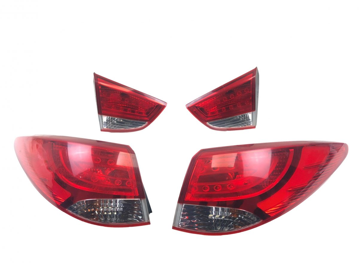 Tail lights set/kit Brand/Model: HYUNDAI TUCSON
Year: 2011
Engine: ...