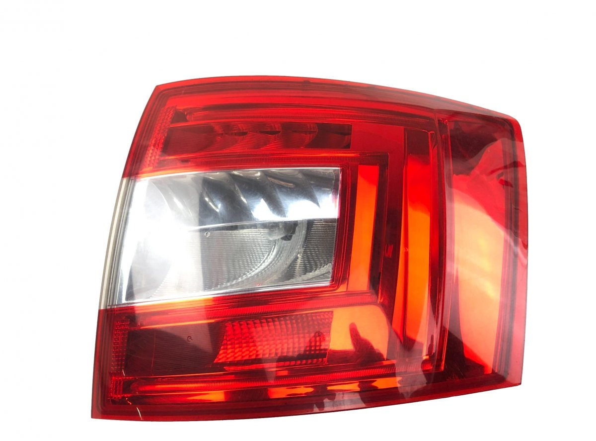 Skoda Octavia Tail light, right