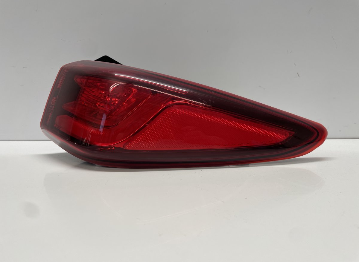 Hyundai Kona Tail light, right 92402J9100 Tail light, right HYUNDAI KONA I (OS...