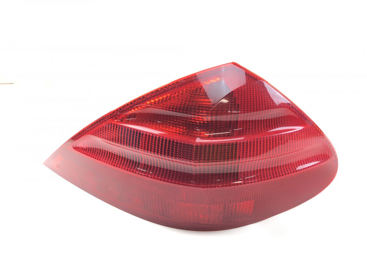 Mercedes-Benz A (W168) Tail light, right A2308200264 Tail light, right MERCEDES-BENZ SL-...