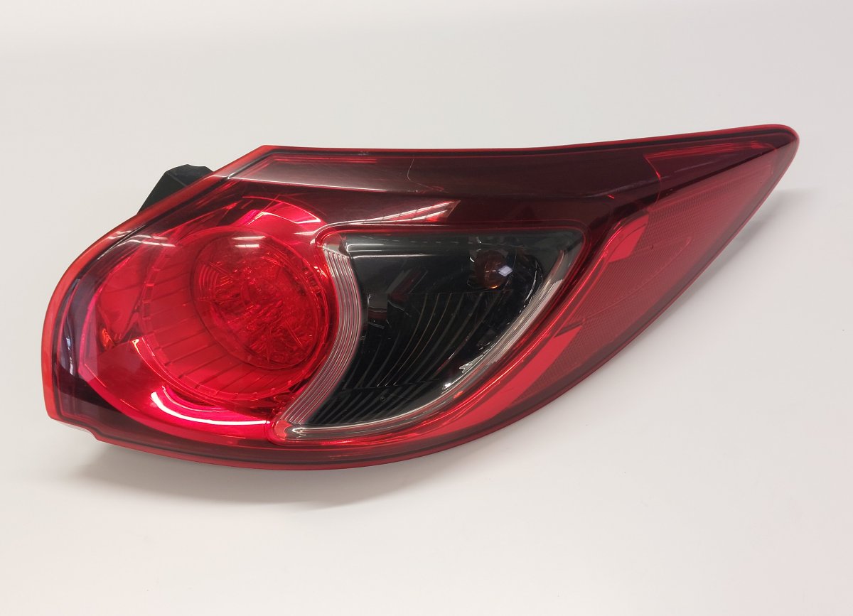Mazda CX-5 (KE) Tail light, right KD54-51-150D KD5451150D Tail light, right MAZDA...
