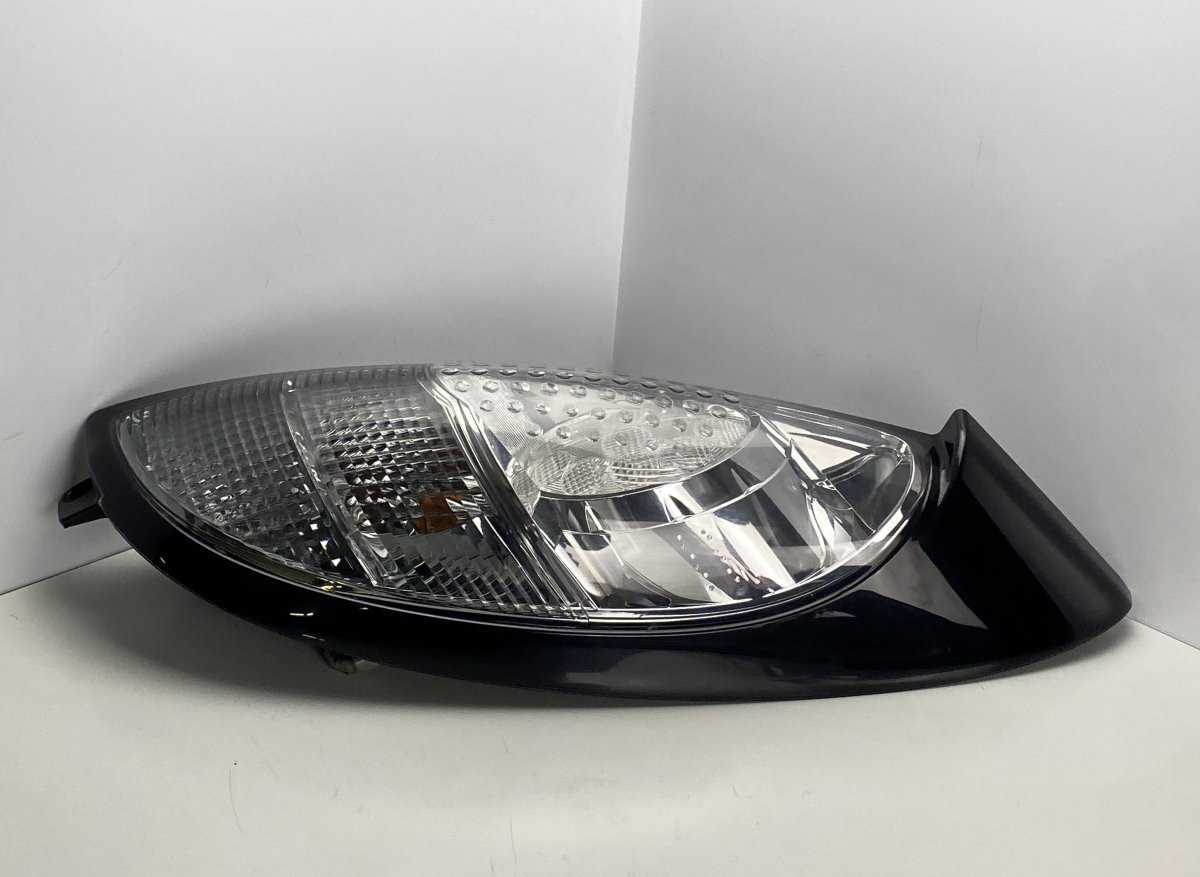 Mitsubishi i, MiEV Tail light, right