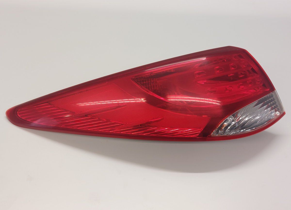 924102Y000 92401-2Y0 924012Y0 Tail light left HYUNDAI TUCSON II / ix35 I (LM) (2009-2017)