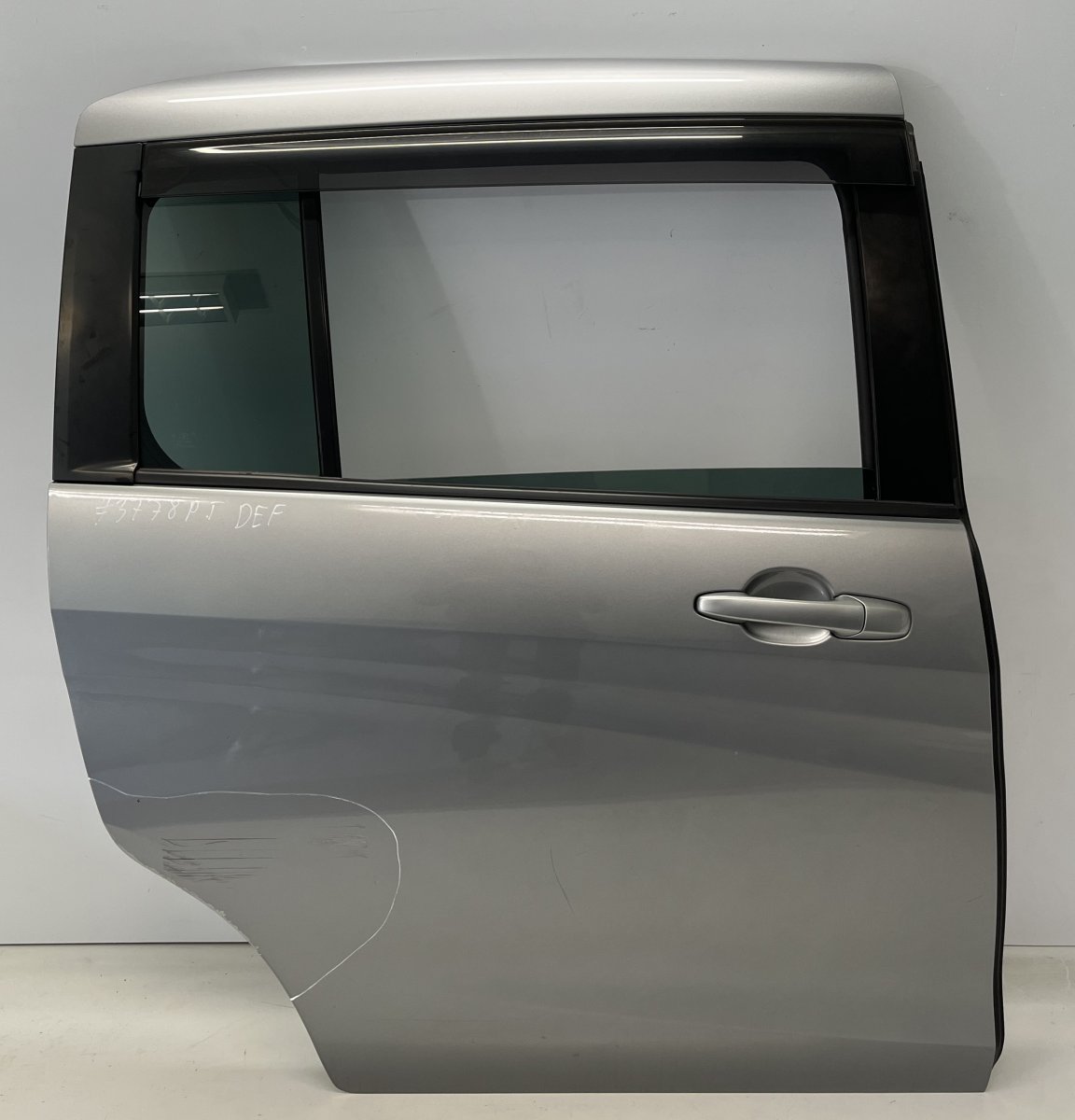 Mazda 5 (CW) Sliding door right C5Y37202XD Sliding door right MAZDA 5 (CW) (201...