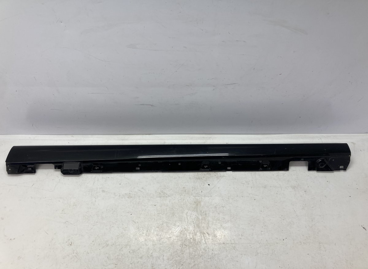 Mercedes-Benz A (W177) порог (правый) A2066981000 A2066905400 Side Skirt Right MERCED...