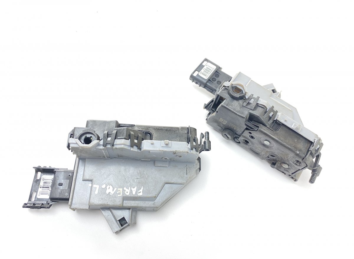 Opel Vivaro (C) / Zafira Life Set of door locks (latches) 9808417380 9808417480 Set of door locks (latche...