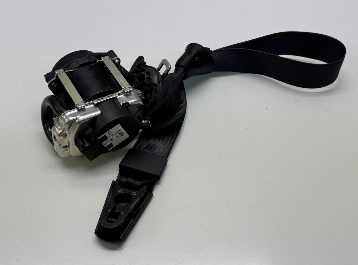 Audi A4 (B9) Seat Belt Front Right 8W0857706 Seat Belt Front Right AUDI A4 (8W, B9...