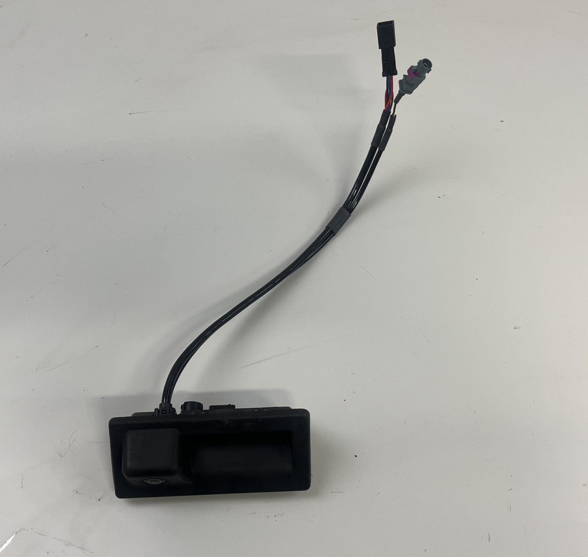 Audi A4 (B8) Reverse camera 3V0827566C Reverse camera AUDI A4 (8W, B9) (201...