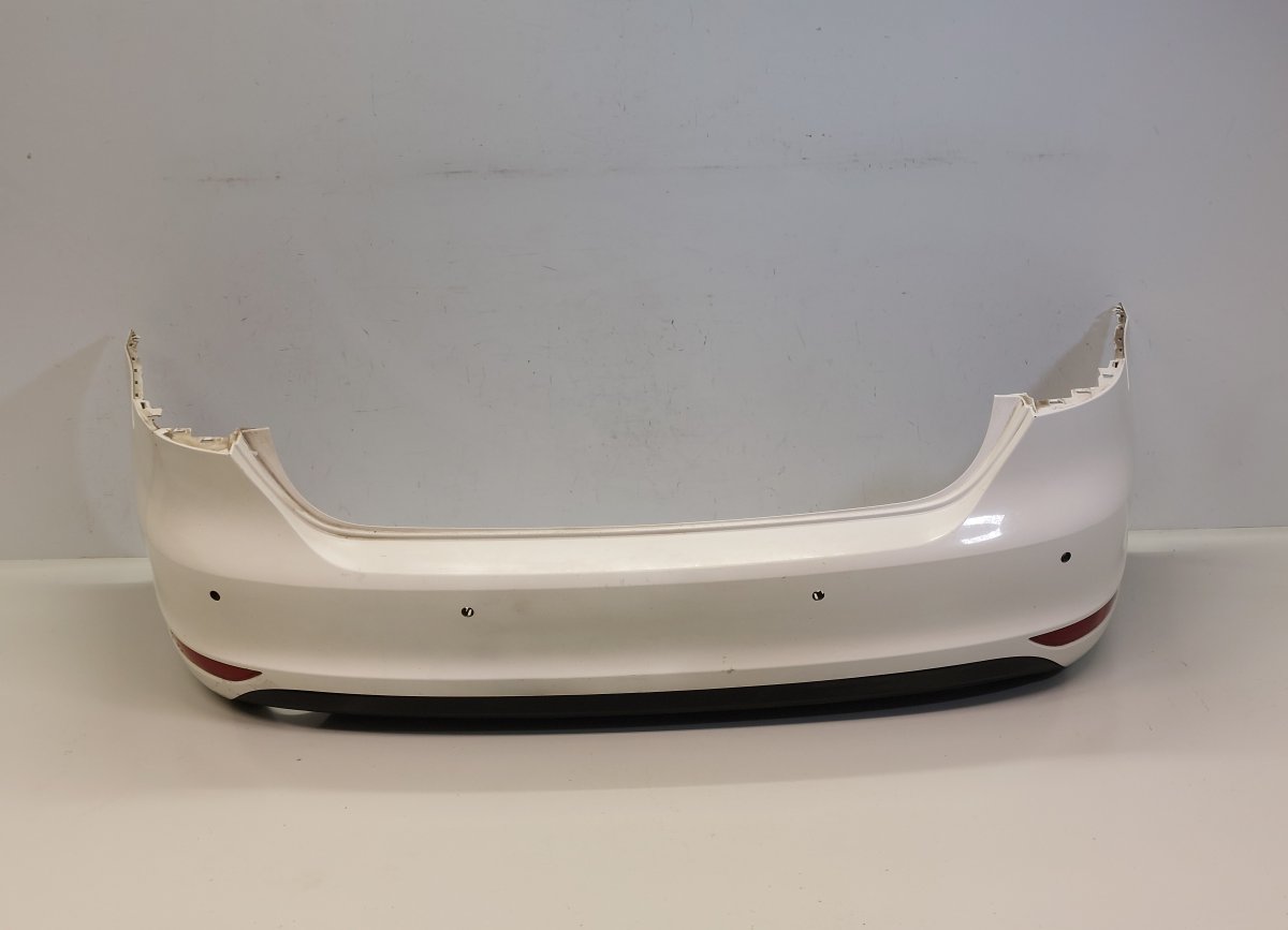 Volkswagen Jetta rear bumper 5C6807421 5C6807417 Rear bumper VW JETTA IV (16...