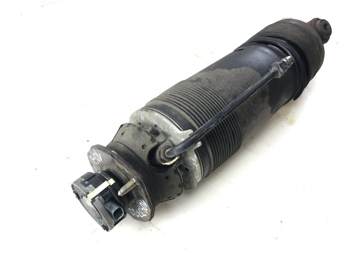 Mercedes-Benz A (W168) Shock Absorber Rear Right A2303200513 Shock Absorber Rear Right MERCEDES-...