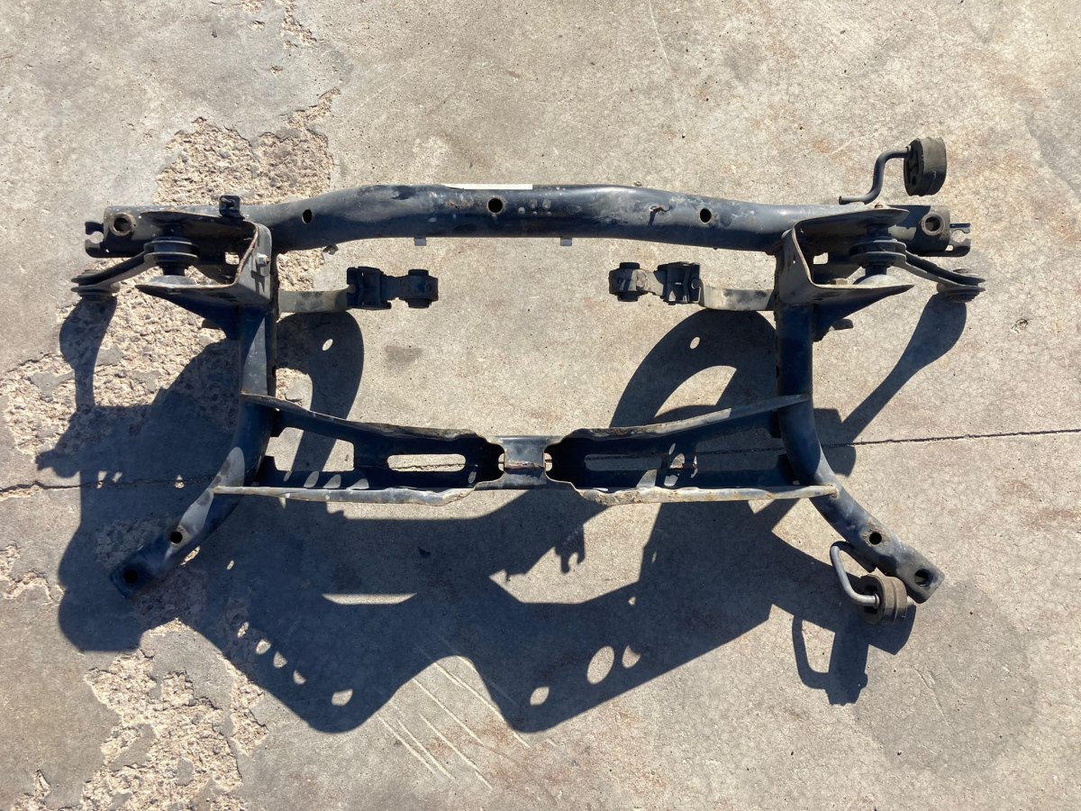 Volkswagen Golf 6 Балка заднего моста 1K0500049BT 1K0500049 Rear axle Beam VW GOLF VI...