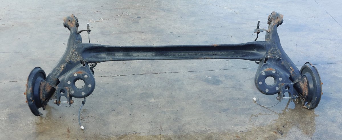 Toyota Prius Балка заднего моста 4210112171 Rear axle Beam TOYOTA PRIUS III (XW3...