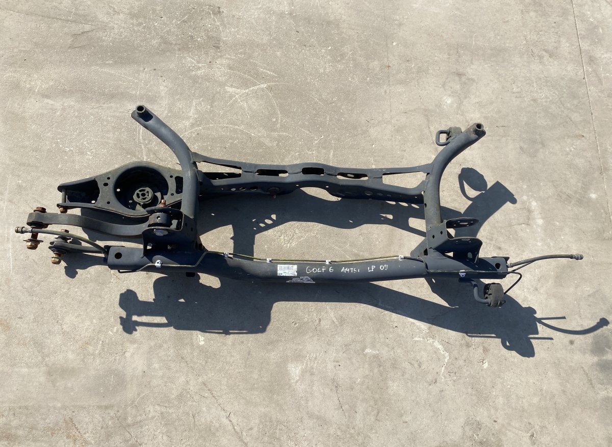 Volkswagen Golf 6 Балка заднего моста 1K0505315BH 1K0500045QN Rear axle Beam VW GOLF ...