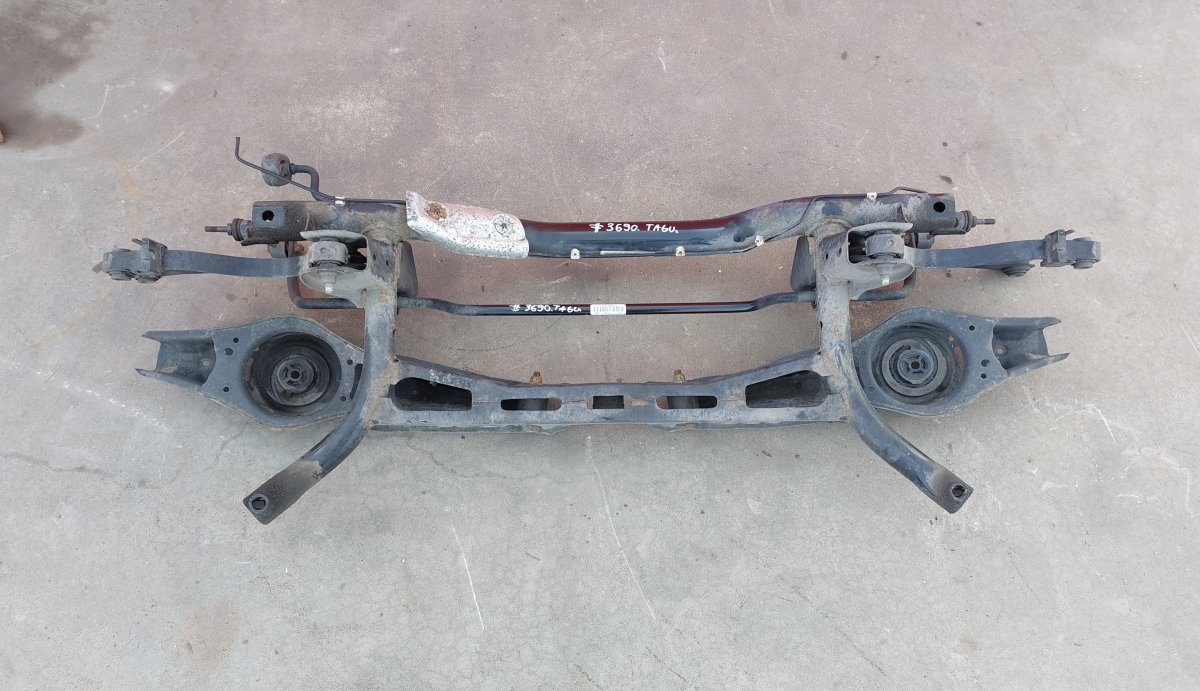 Volkswagen Golf 6 Балка заднего моста 1K0505315BG 1K0511305CS 1K0505311AB 1K0505323P ...