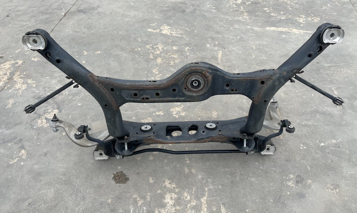 Audi A6 (C7) Rear axle beam 4G0505235R 4G0511305G Rear axle Beam AUDI A6 / ...