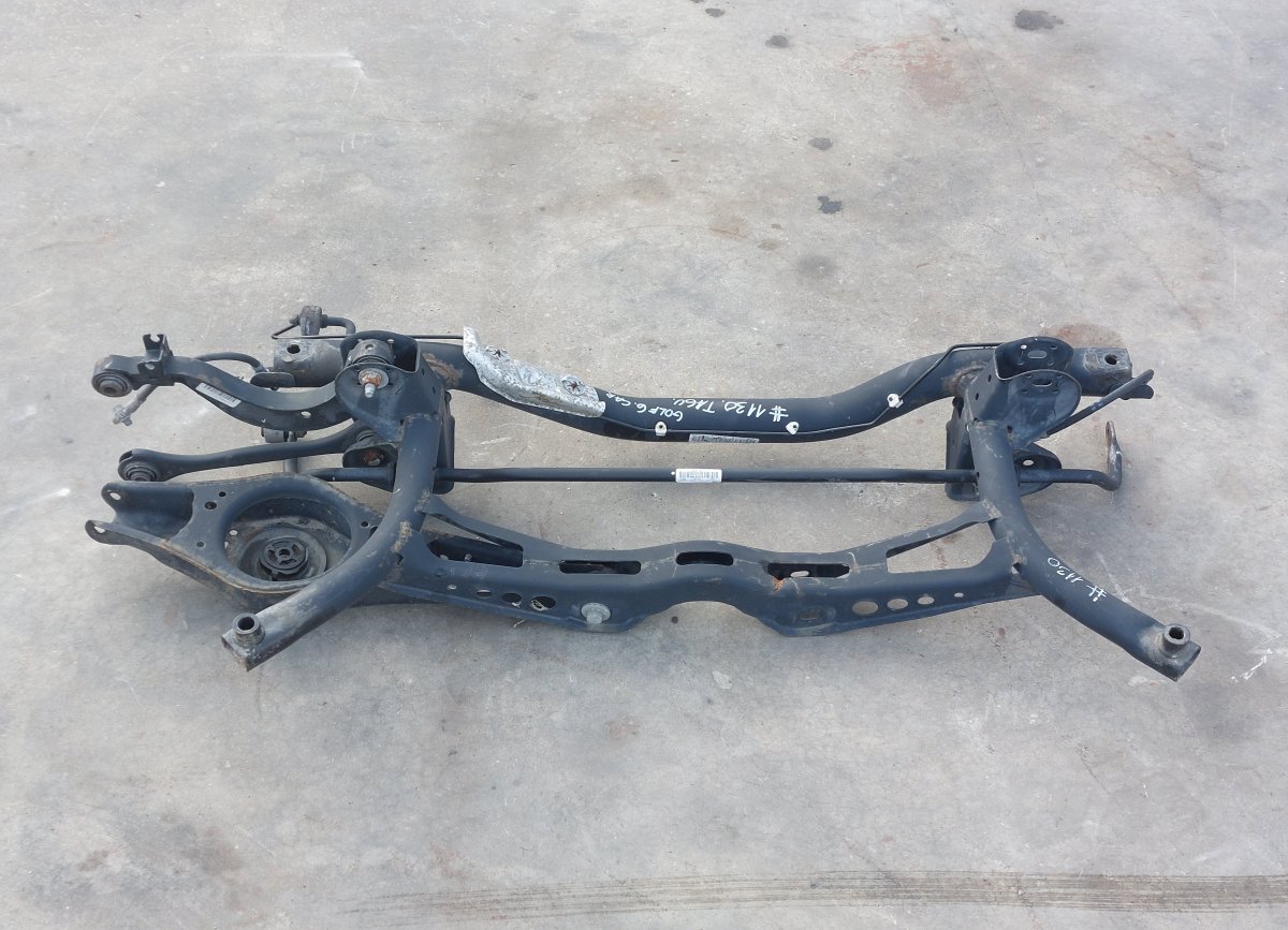Volkswagen Golf 6 Балка заднего моста 1K0500049PB 1K0500049 1K0511305CS Rear axle Bea...