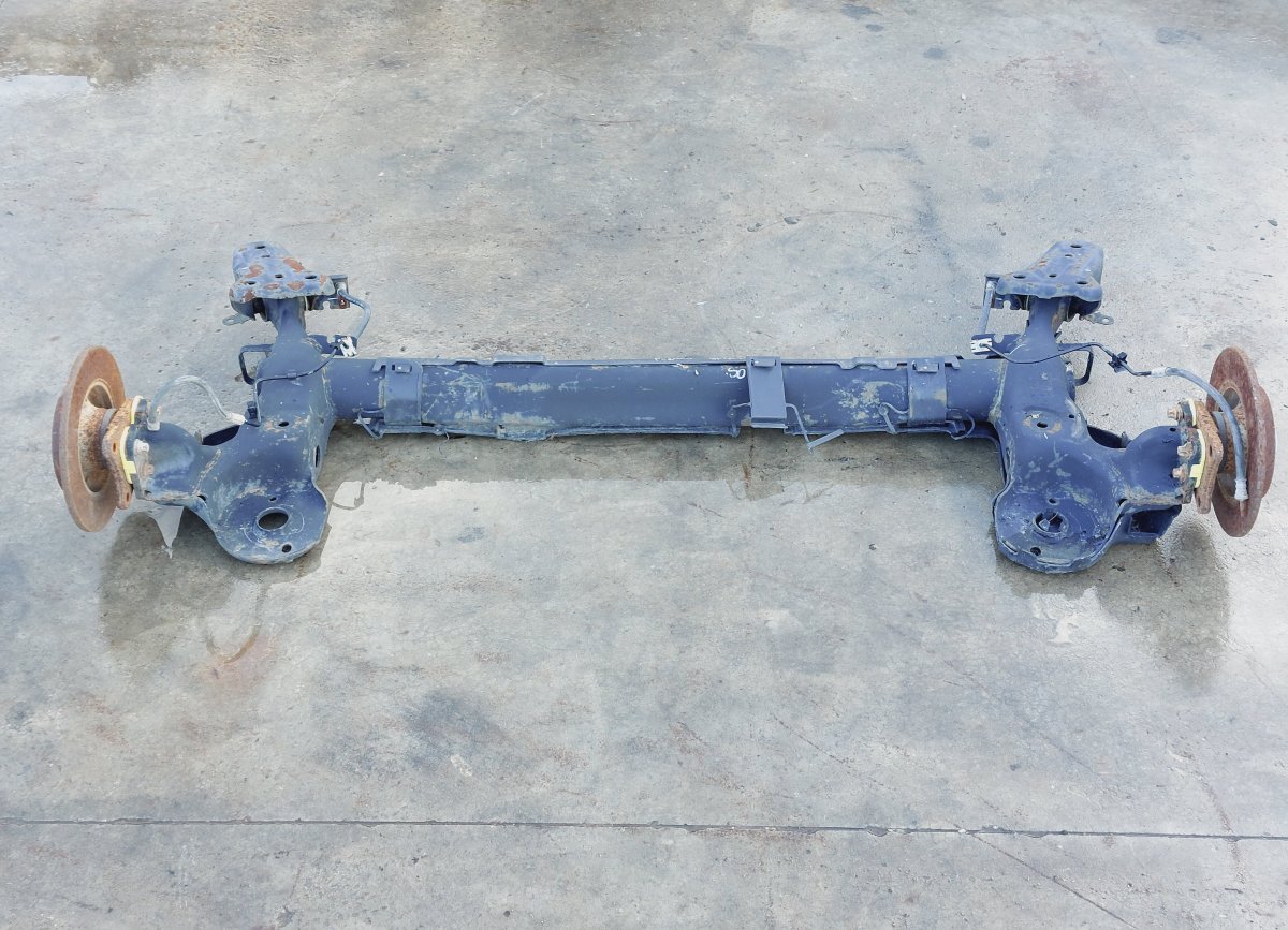 Peugeot 2008 Tagasilla ristitala 1607197180 Rear axle Beam PEUGEOT 2008 I (A94) ...