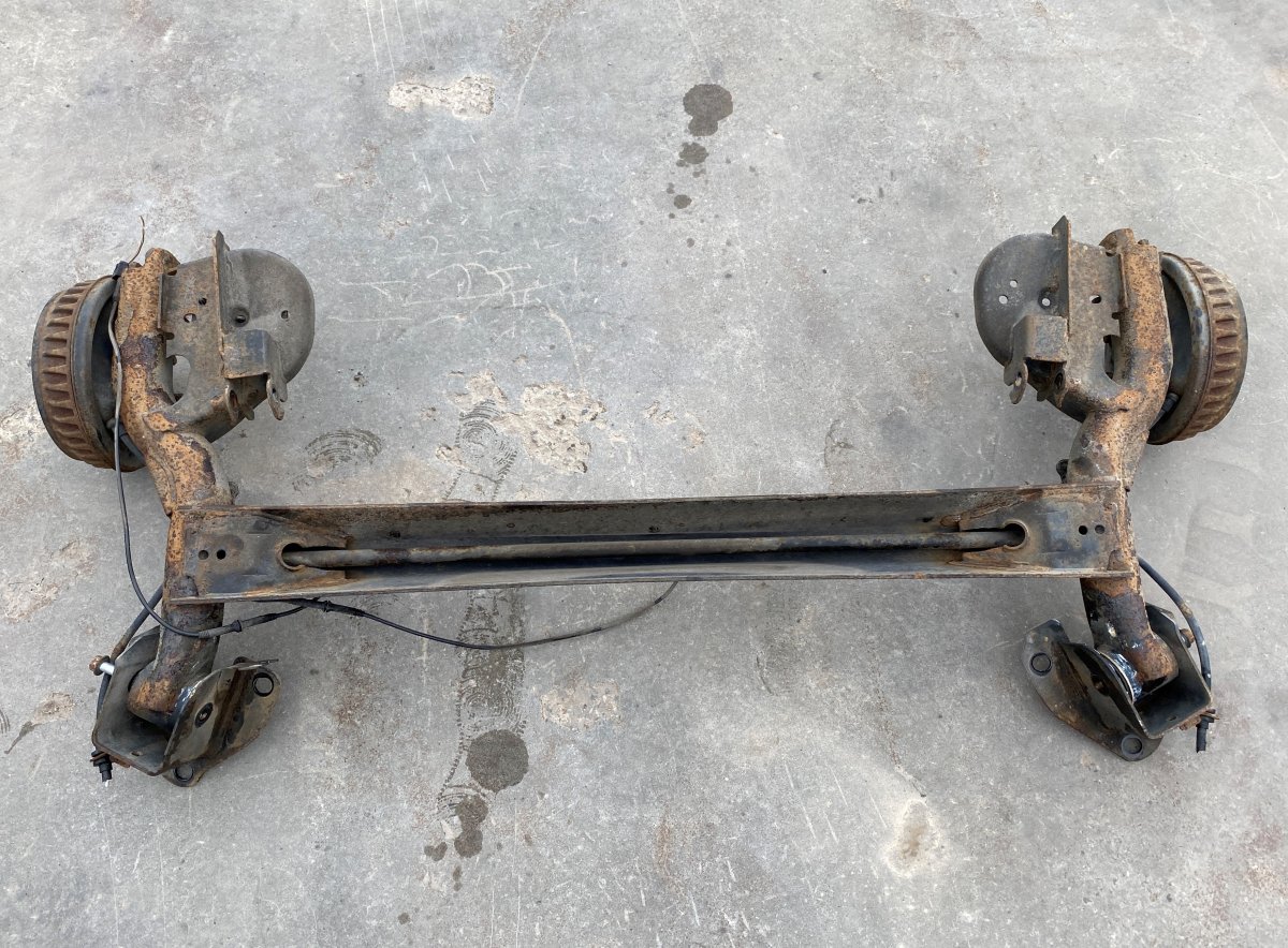 Dacia Lodgy Rear axle beam 555114672R Rear axle Beam DACIA LODGY (2012-202...
