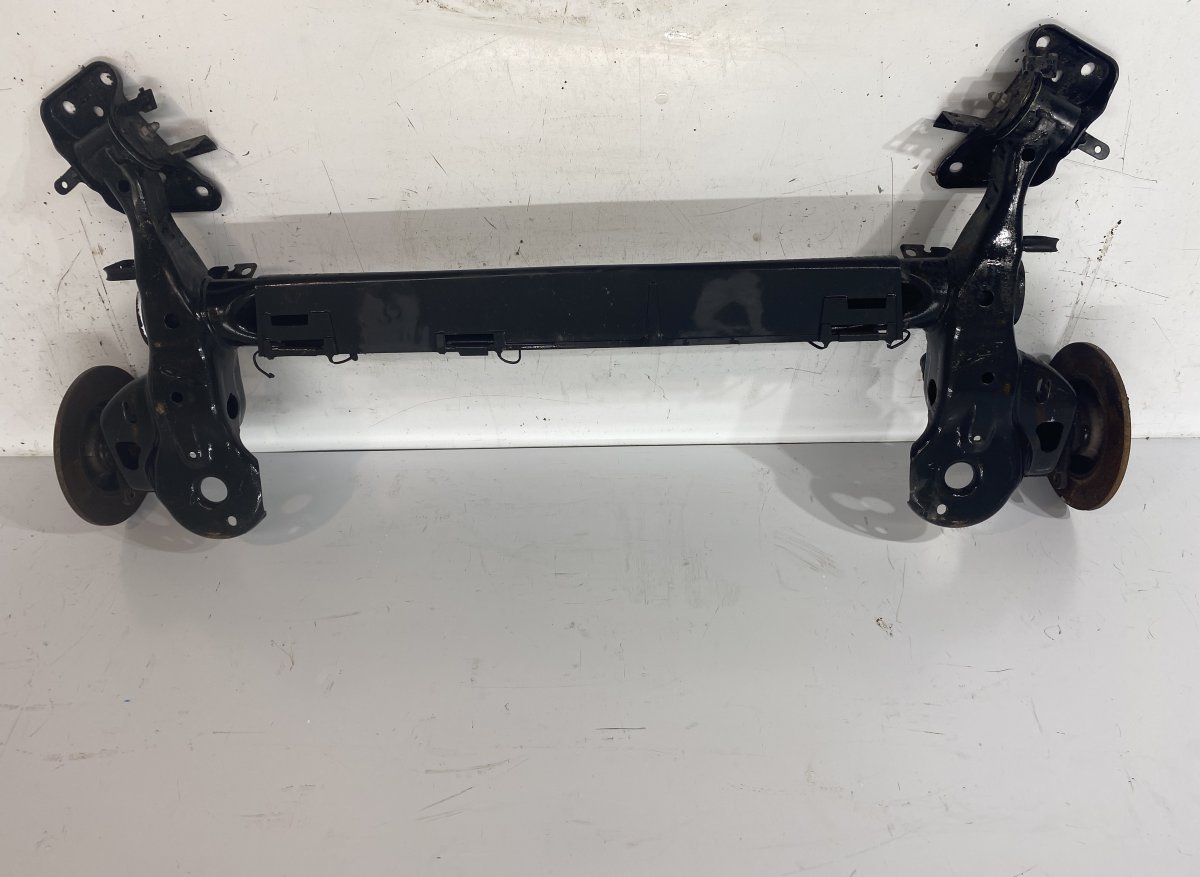 Peugeot 207 Taka-akselin palkki Rear axle Beam PEUGEOT 207 (2006-2014)

Generat...