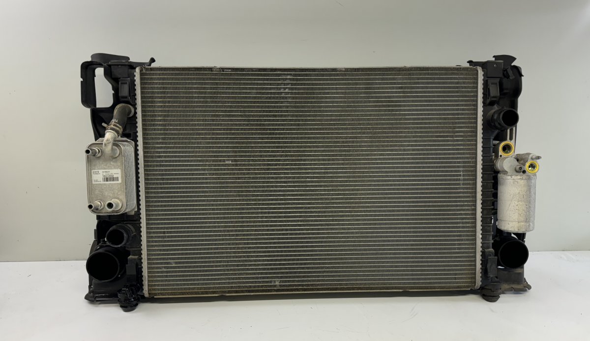 Volvo XC60 Radiator set 31368082 31338476 30792231 31332027 Radiator se...
