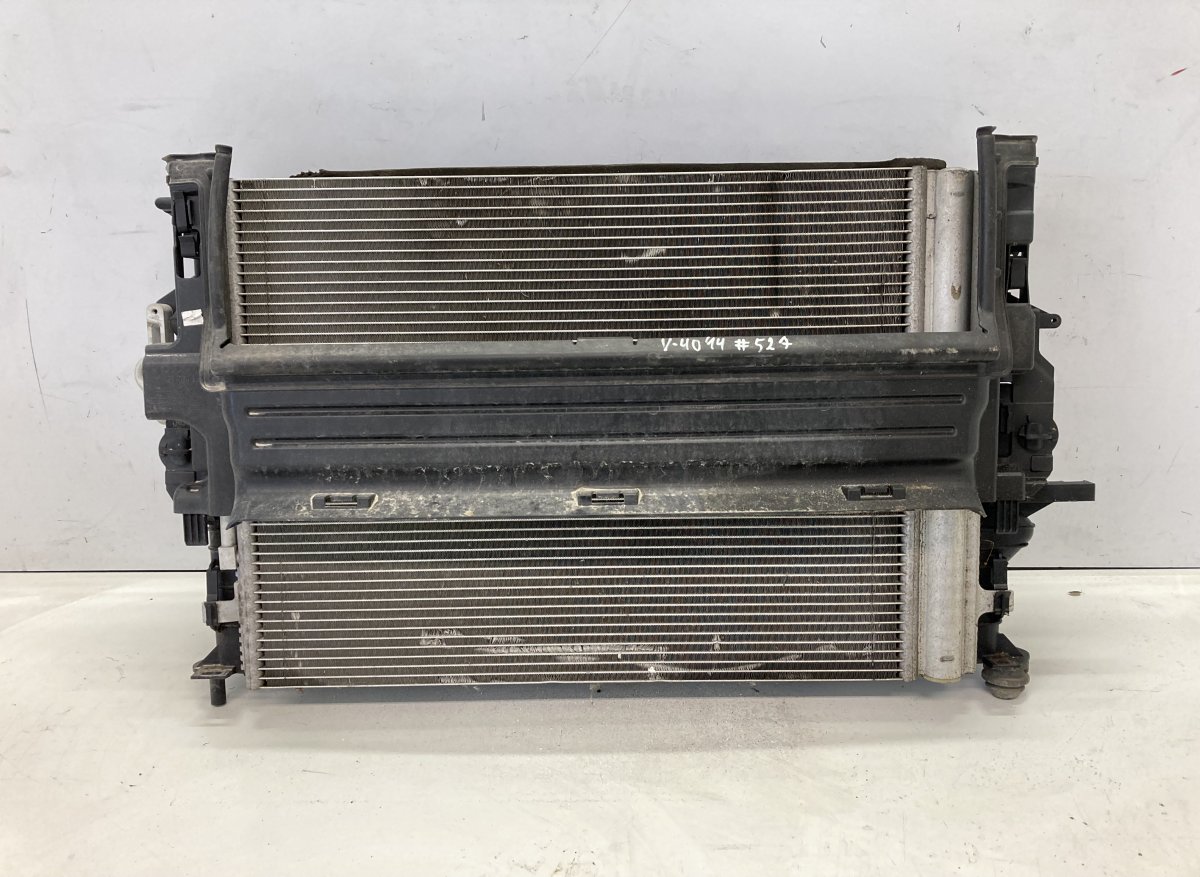 Volvo V40 Radiator set 6G9119710DB 31294096 31319166 0130308440 113732...