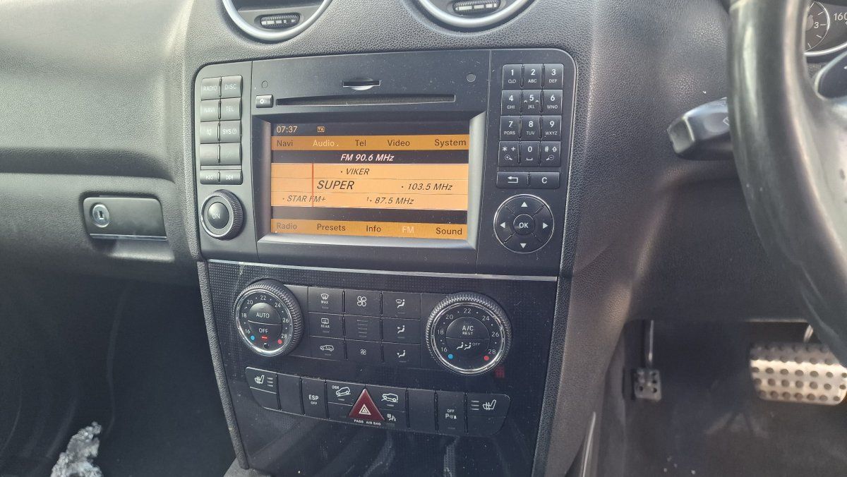 BZ9831 Radio MERCEDES-BENZ ML-CLASS (W164) (2005-2011)