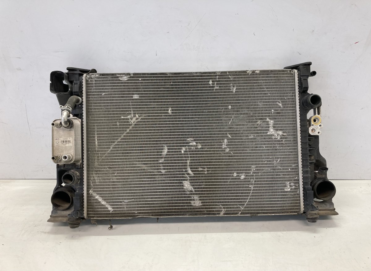 Volvo V70 Radiator set 6G9119710BE 6G919L440CB 6G9119710BE 6G919L440CB...